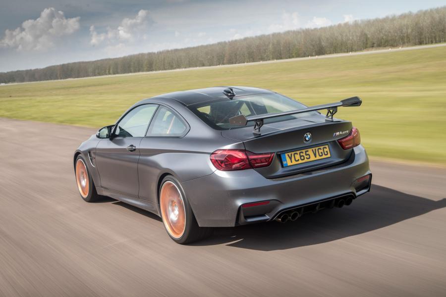  BMW M4 GTS 2016 года  (UK) (фото 14 из 23)